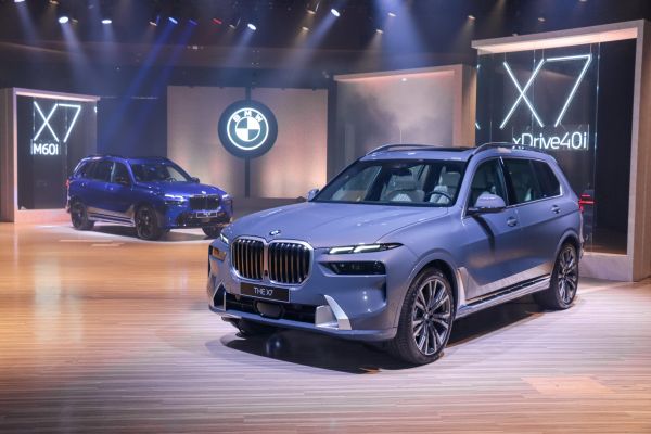 BMW X7小改款512萬起登台