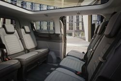 Ford大改款Tourneo Custom現身 動力多元、機能十足 15988