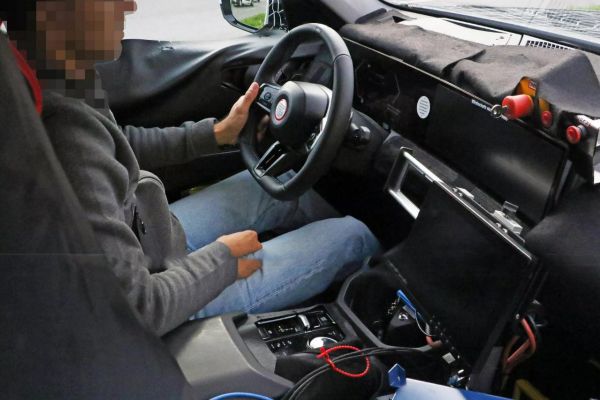 BMW大改款X3內裝曝光 曲面大螢幕上身