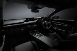 日規新年式Mazda3登場 換上中控大螢幕 16657