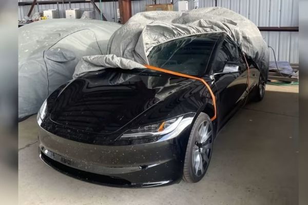 小改款Tesla Model 3長這樣？新車頭帶有Roadster調調 16703