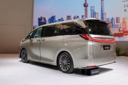 【2023上海車展】新一代Lexus LM現場看！首度新增六座車型 16726