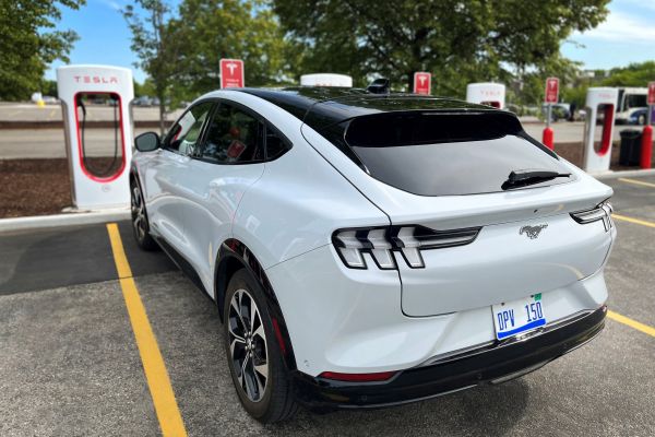 Ford宣布與Tesla合作 北美車主將可使用超級充電站 16974
