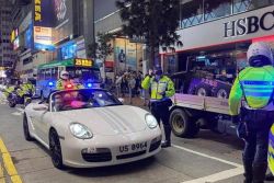 8964諧音梗車牌「踩線」 連年六四當天被警察杯杯「關注」 17008