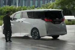 Toyota大改款Alphard對岸現身 三地6/21同日發表 17039