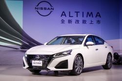 Nissan小改款Altima國內139.9萬發表 顏值加分、導入12.3吋中控螢幕 17162