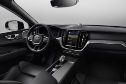 Volvo XC60特仕版北美發表 全車內外完全黑化！ 17396