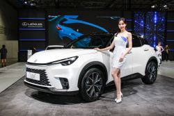 【2024台北車展】Lexus LBX實車近賞！5車型預售價133萬起 18083