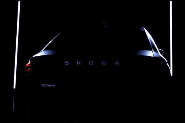 Skoda Octavia小改款再釋預告 車尾字標有變化！