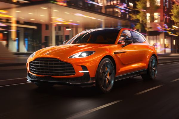 Aston Martin DBX707小改款登場 內裝科技感大提升！