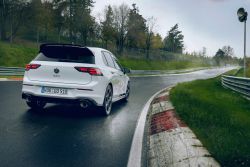 福斯Golf GTI Clubsport小改款發表 出力300hp、設定更競技 18766