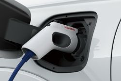 Honda CR-V「氫能版」來了！ 加氫3分鐘、續航突破400km！ 18790