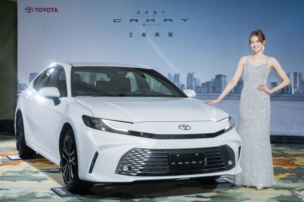 新Toyota Camry四車型98.5萬起上市 半個月就接單破千張！ 18918