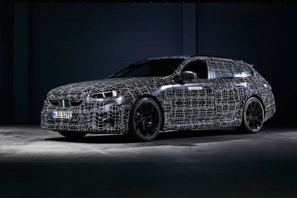 BMW M5旅行車8/15亮相！油電架構、綜效馬力727hp 18976