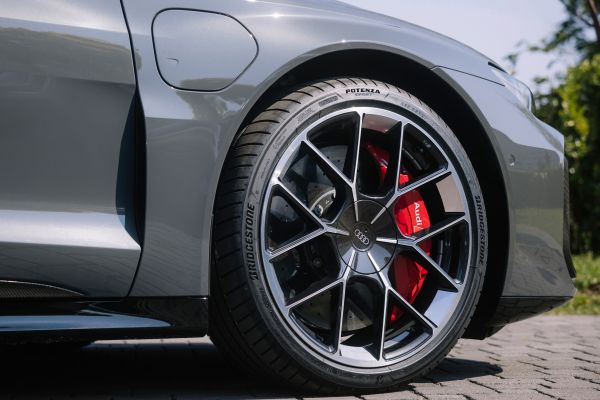 普利司通推出Potenza Sport A電動車胎！宣稱續航和性能可以兼得