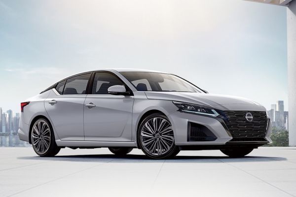 10月買Nissan 好康滿滿最高現折30萬！