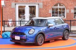 新世代Mini Cooper五門版登台 雙動力車型158萬起 19262