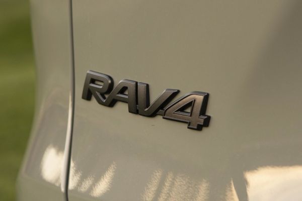 新一代Toyota RAV4預計明年登場 改款重點搶先看 19297