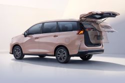 大通G50 PHEV對岸上市 60萬就能買到油電七座MPV 19996