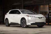 【2025紐約車展】速霸陸Solterra小改造型變科幻 動力、續航都提升！