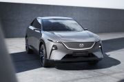 【2025上海車展】馬自達EZ-60全新跑旅登場！26吋5K大螢幕搬上車