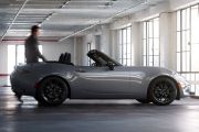 Mazda MX-5與Toyota GR86操控雙雄對決！日系跑車誰才是駕馭樂趣首選？
