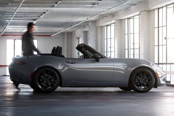 Mazda MX-5與Toyota GR86操控雙雄對決！日系跑車誰才是駕馭樂趣首選？ 20101