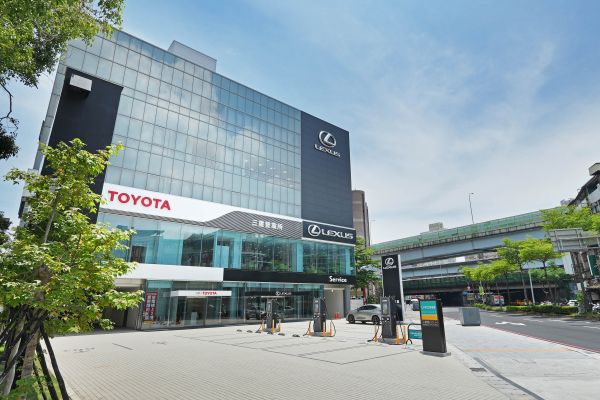 U-Power新北三重三和站啟用 首座結合車廠展示中心的快充站 20164
