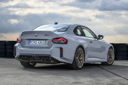 全新BMW M2 CS發表 動力提升又輕量化、3.8秒加速破百 20195