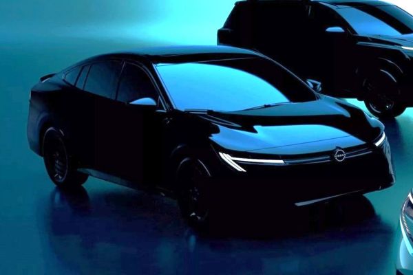 大改Nissan Sentra年底亮相！油電動力進駐、內裝科技點滿 20266
