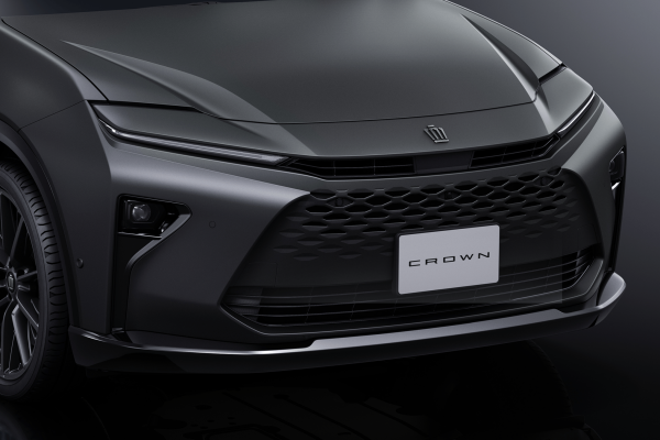 Toyota推出Crown Estate特別版！消光金屬色有夠帥 20277