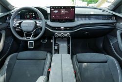 Skoda Superb車系大改款上市 雙版本6車型129.8萬起 20293