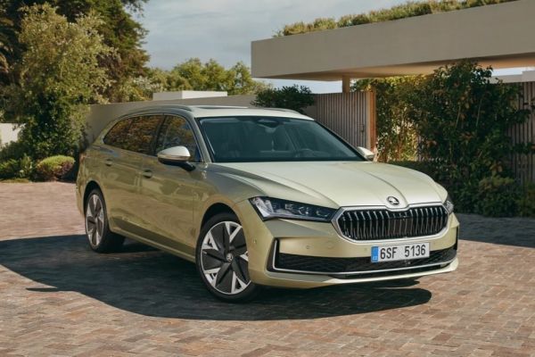 Skoda Superb挑戰VW Passat！新世代德系旅行車兄弟怎麼選？ 20301