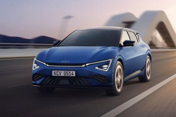 電動潮旅選誰好？Kia EV6對決銷售王Tesla Model Y 20303