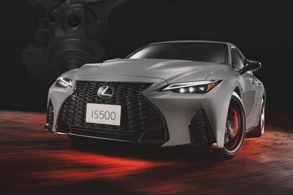 Lexus IS汽油動力預告11月停產 300h暫不受影響 20308