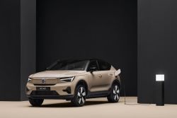 7月買Volvo EC40/EX40送10萬充電金 福隆沙雕藝術季車主享專屬優惠 20365