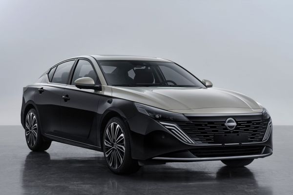 Nissan Altima二度小改長這樣！動感新造型更吸睛！ 20534