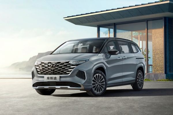 Hyundai發神祕新車邀請函！Custin 2.0T準備力抗MG G50 Plus？ 20569