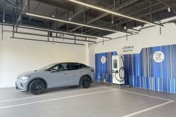 福斯內湖旗艦展間啟用24小時室內極速充電站 限定活動同步開跑 20627