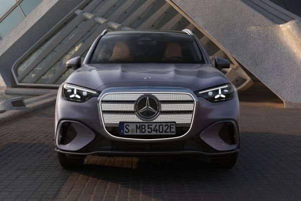 【2025慕尼黑車展】賓士電動GLC亮相！800V架構、大量導入AI技術 20684