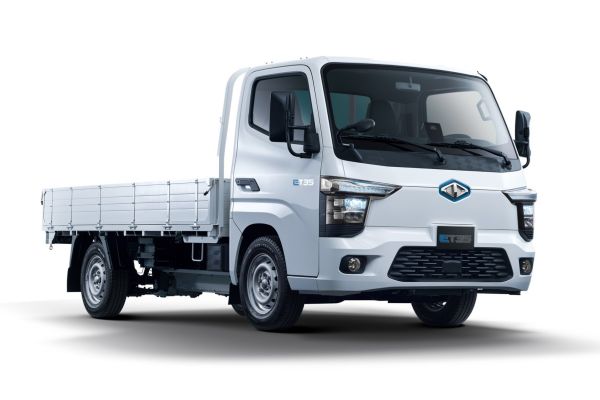 中華ET35電動3噸半預售起跑！底盤車138.9萬、木床車141.9萬起 20688