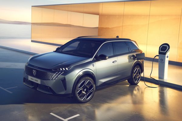 Peugeot E-5008要來了？保發中心曝規格、開價230萬 20757