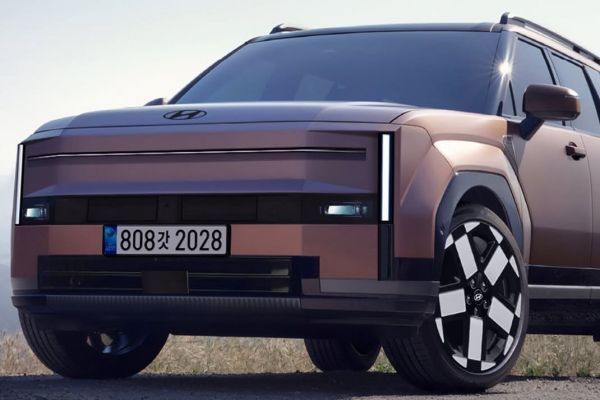 Hyundai Santa Fe小改款來了！外型更俐落、預計明年登場 20765