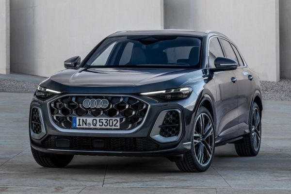 Q5大改款戰力全開！對比「紅牌」GLC、X3誰更值得買？ 2444