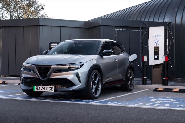 保發中心曝Alfa Romeo Junior純電版也要來了、開價230萬？ 20844