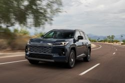 新一代豐田RAV4北美上市預告、入門折合免百萬？台灣同月接單？ 20875