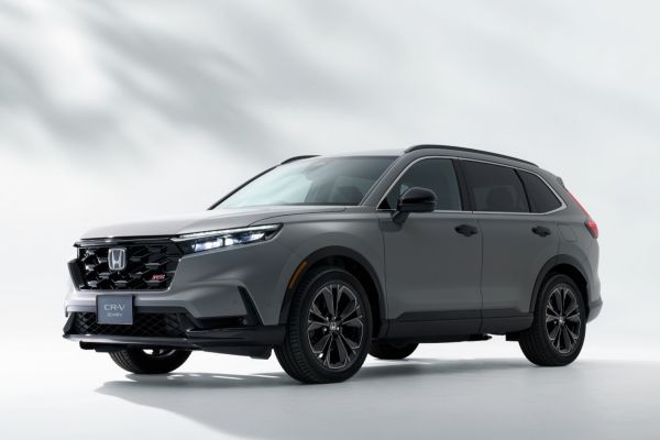 六代Honda CR-V以油電動力回歸日本！專屬RS黑化版超帥！ 20895