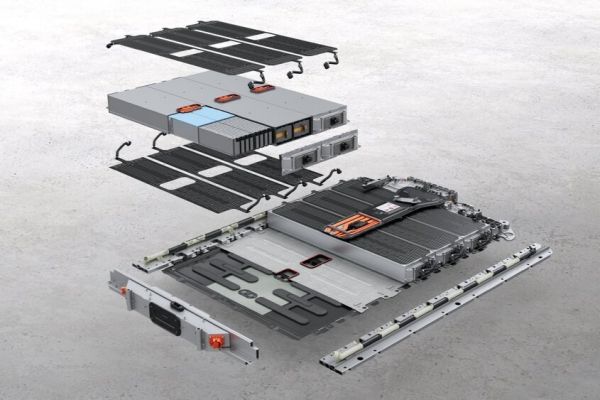 保時捷純電Cayenne技術揭露！創新高壓系統，性能與效率並行 20903