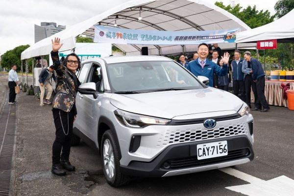 高齡換照新制明年5月上路！70歲即換照、TPASS補助鼓勵繳照 20935