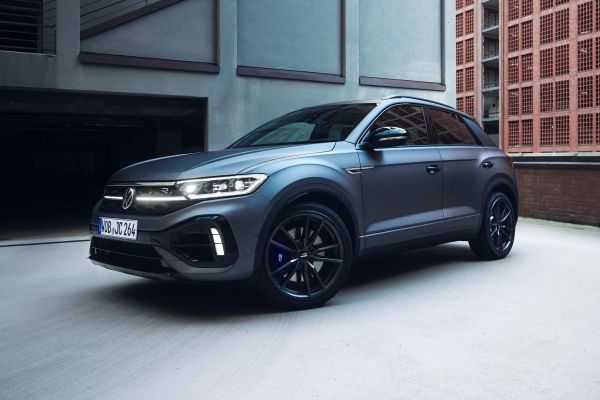 福斯T-Roc R極緻版182.8萬起限量上市 專屬消光灰有夠殺！ 20989